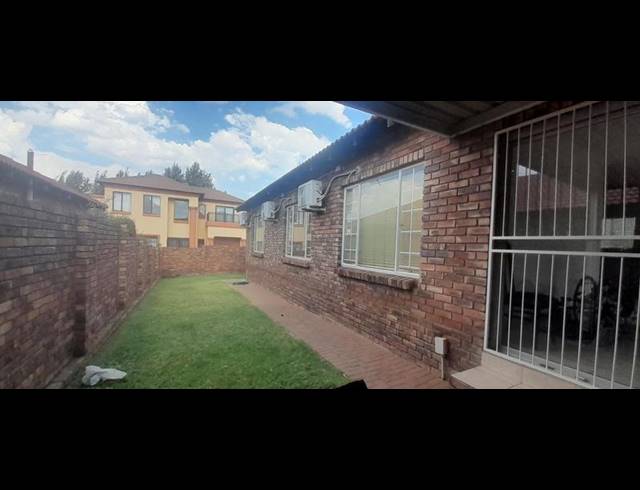 3 BEDROOM PROPERTY TO RENT IN THATCHFIELD